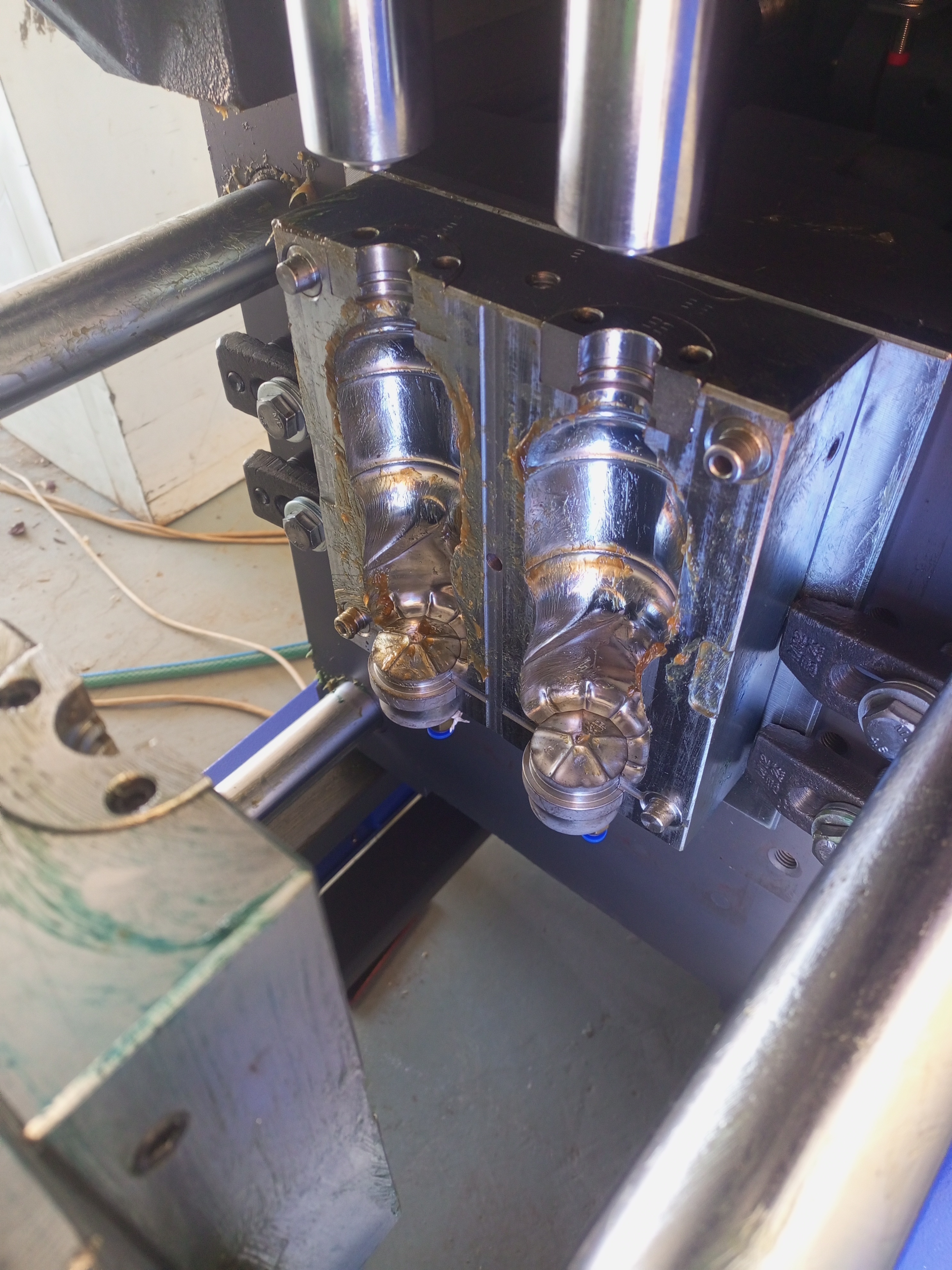 Semi Automatic PET Bottle Blower